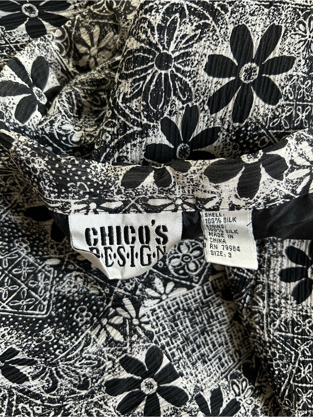 Y2K patterned top - Picture 3 of 7